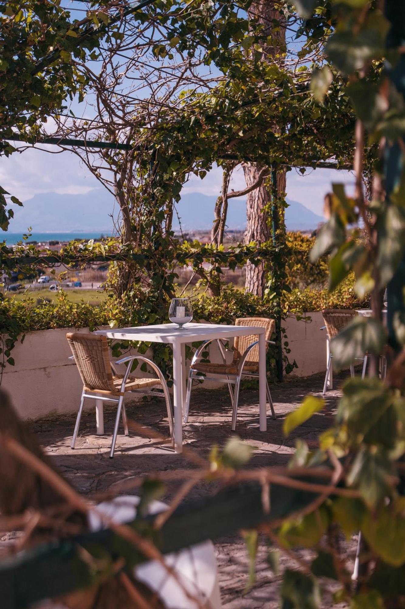 Hotel Sinuessa Terme Mondragone Exteriör bild